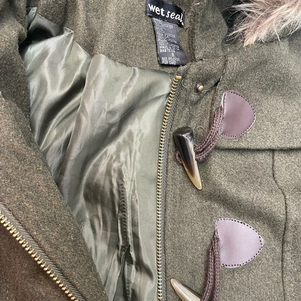 WET SEAL Women's Olive Green Toggle Jacket with Faux Fur Trim Size: S - Picture 6 of 9